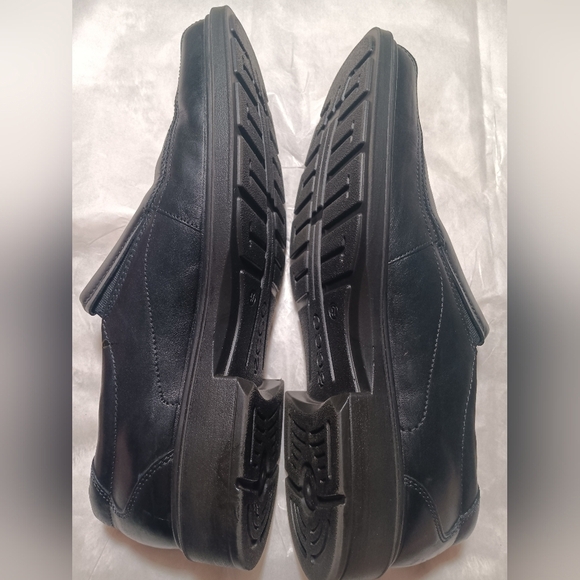 Ecco Black Leather Slip-On Loafers main image 8